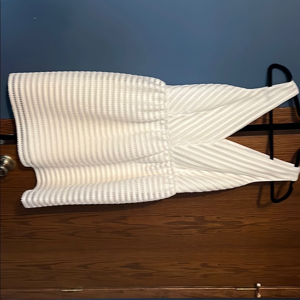 White Sleeveless Dress